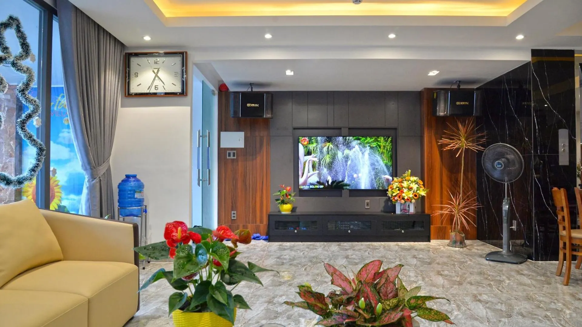Sunflower Villa - Free Bida - Phong Karaoke - Co Thang May - 10 Phong Ngu - Gan Bien Vung Tau Vietnam