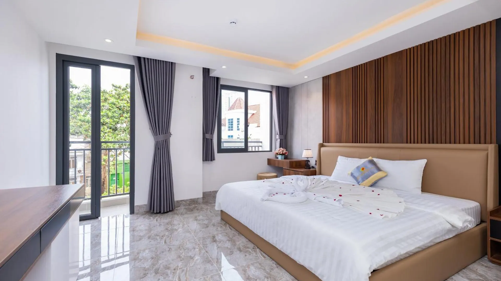 Sunflower Villa - Free Bida - Phong Karaoke - Co Thang May - 10 Phong Ngu - Gan Bien Vung Tau